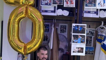 德甲投注-祖巴茨和科比-布朗今日回归，快船主场为二人特殊装扮更衣室