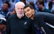 足球投注-超级状元+榜眼+4号秀，NBA最年轻三巨头，他们有望开创新王朝|马刺|福克斯|波波维奇|拉马库斯-阿尔德里奇|圣安东尼奥马刺队_新浪体育_新浪新闻
