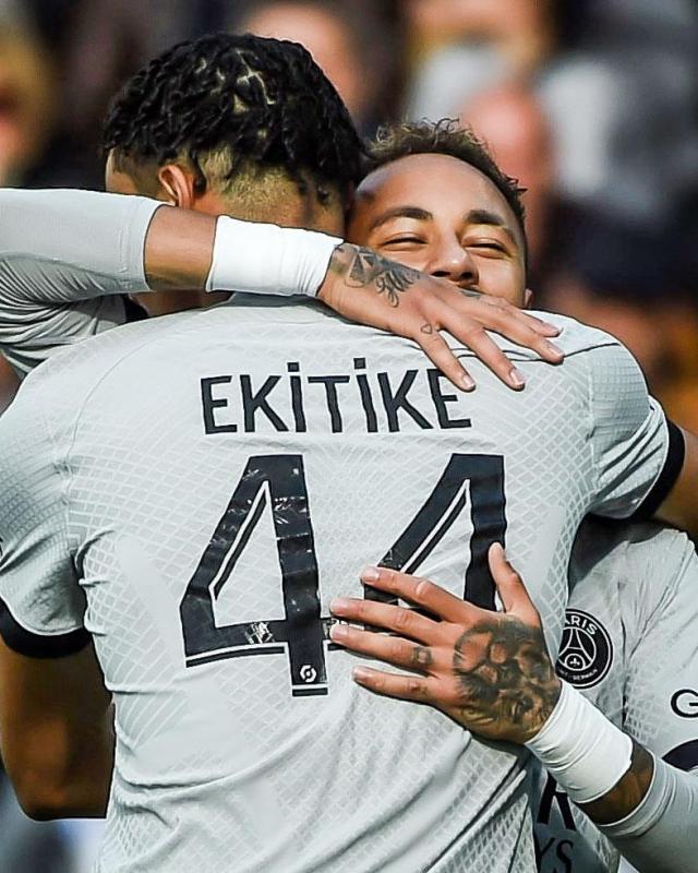 1667741967842015442.jpg 1667741961.jpg