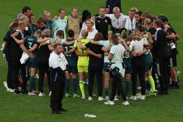 1659312588425051358.jpg 1659312585.jpg